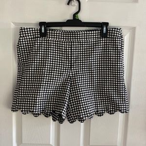 Women’s size 12 Zac & Rachel pull on shorts, black and white checkered